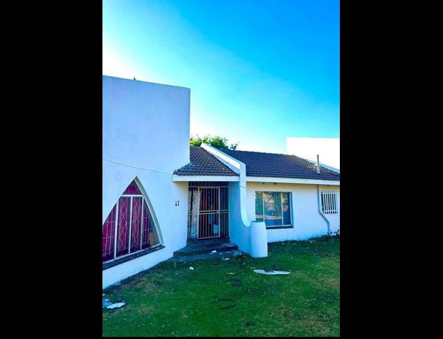 9 BEDROOM HOUSE FOR SALE IN KLOPPERPARK